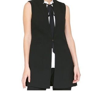 DKNY Sleeveless Vest Size 2 brand new (excellent conditions) in Black color
